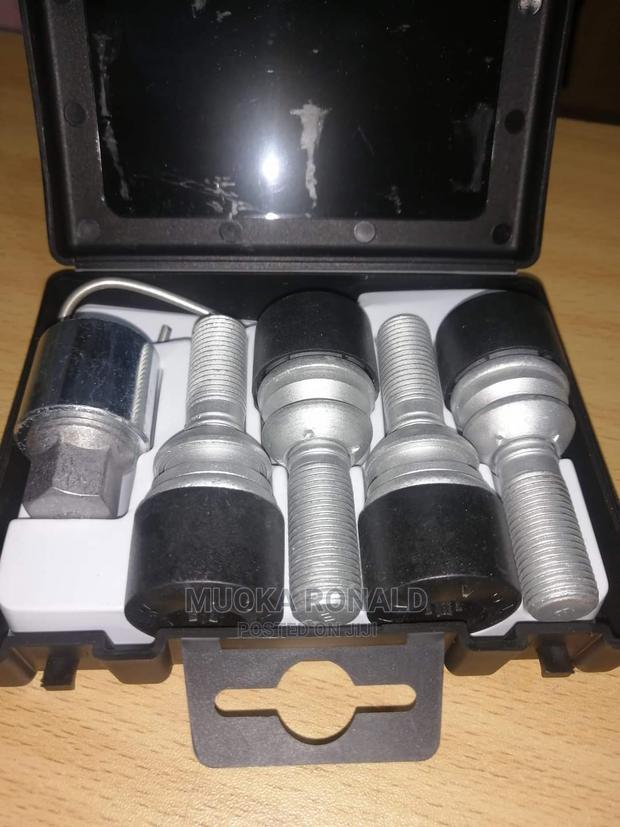 Germany Cars Lock Nuts (Lock Nuts) - thumbnail 2