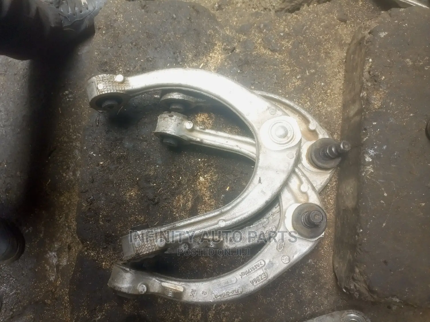 BMW X5,X6 Upper Control Arms