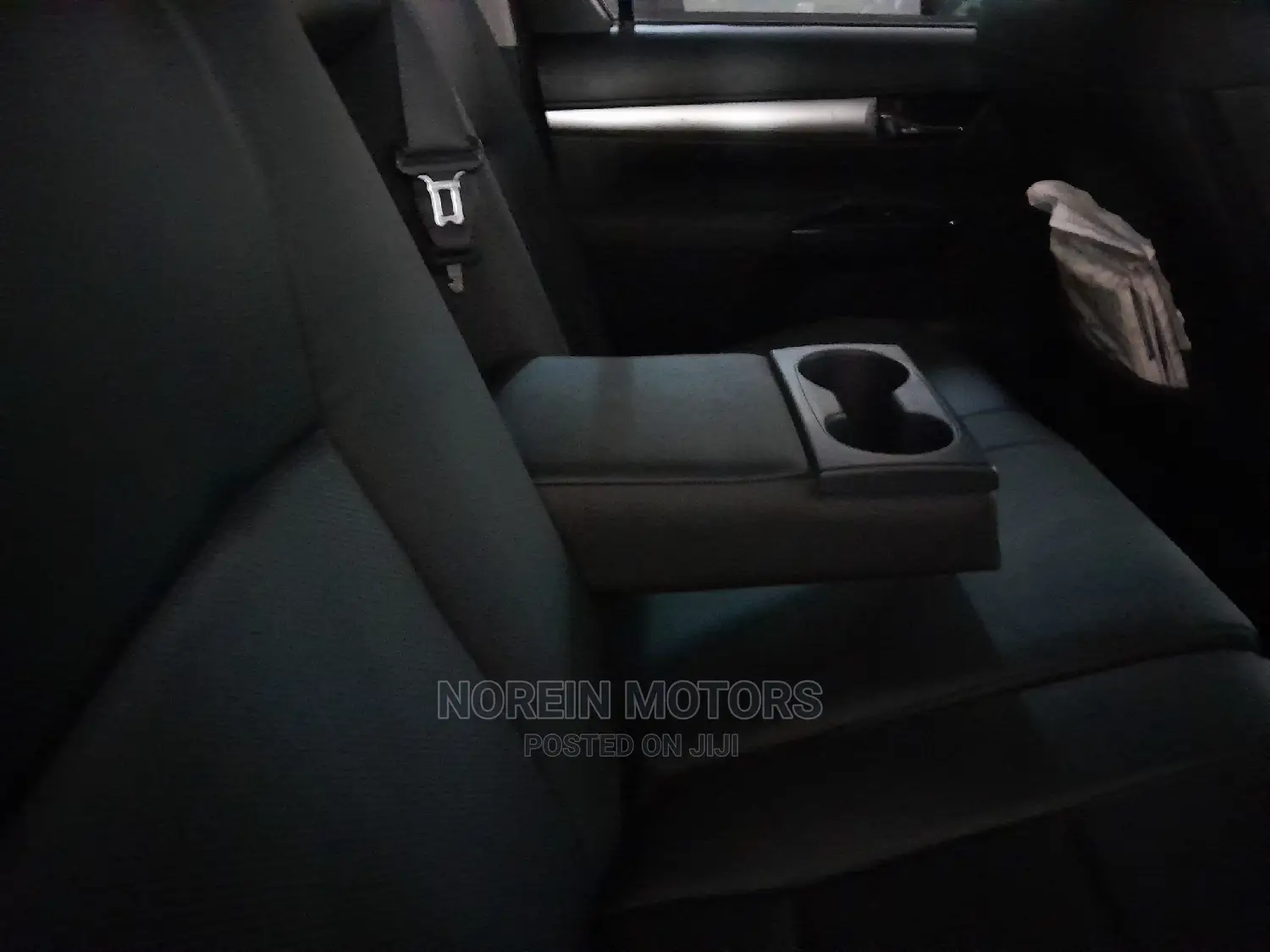 Toyota Hilux SR5 HI-RIDER 2016 Blue