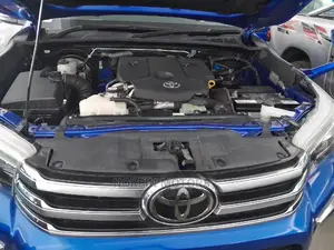 Toyota Hilux 2016 Blue