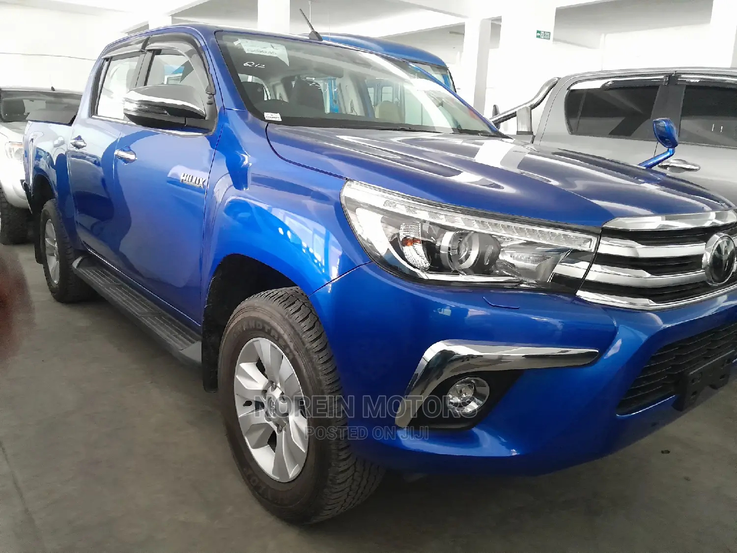 Toyota Hilux 2016 Blue