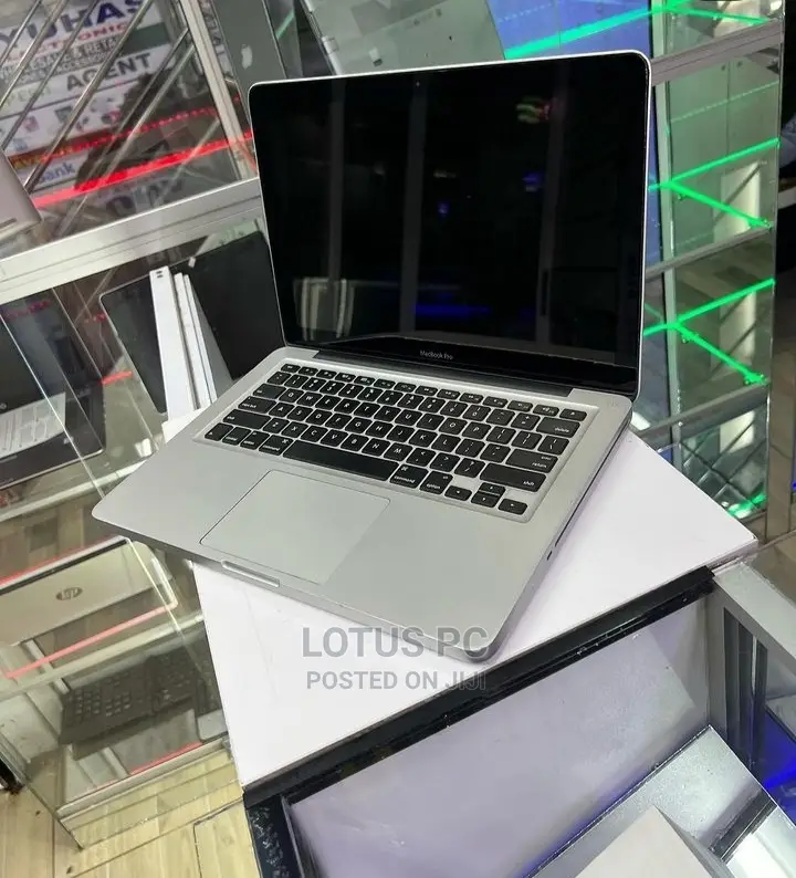 Laptop Apple MacBook Pro 2011 4GB Intel Core i5 HDD 500GB