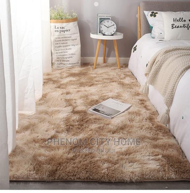 Affordable Fluffy Bedside Mats - thumbnail 2