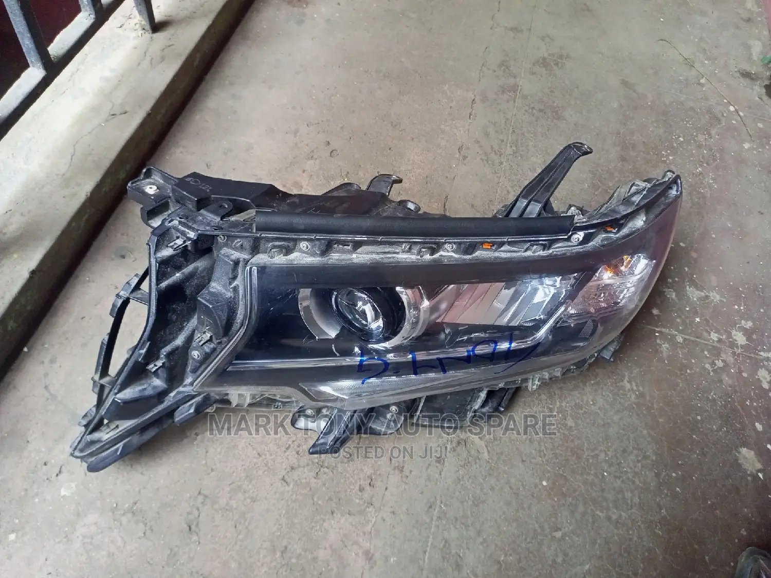 Prado 2016 Zenon Headlight