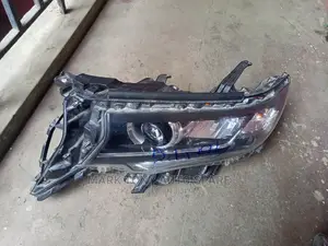 Prado 2016 Zenon Headlight