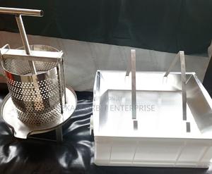 Honey Harvesting (Honey Press Uncapping Tray) Package - main view