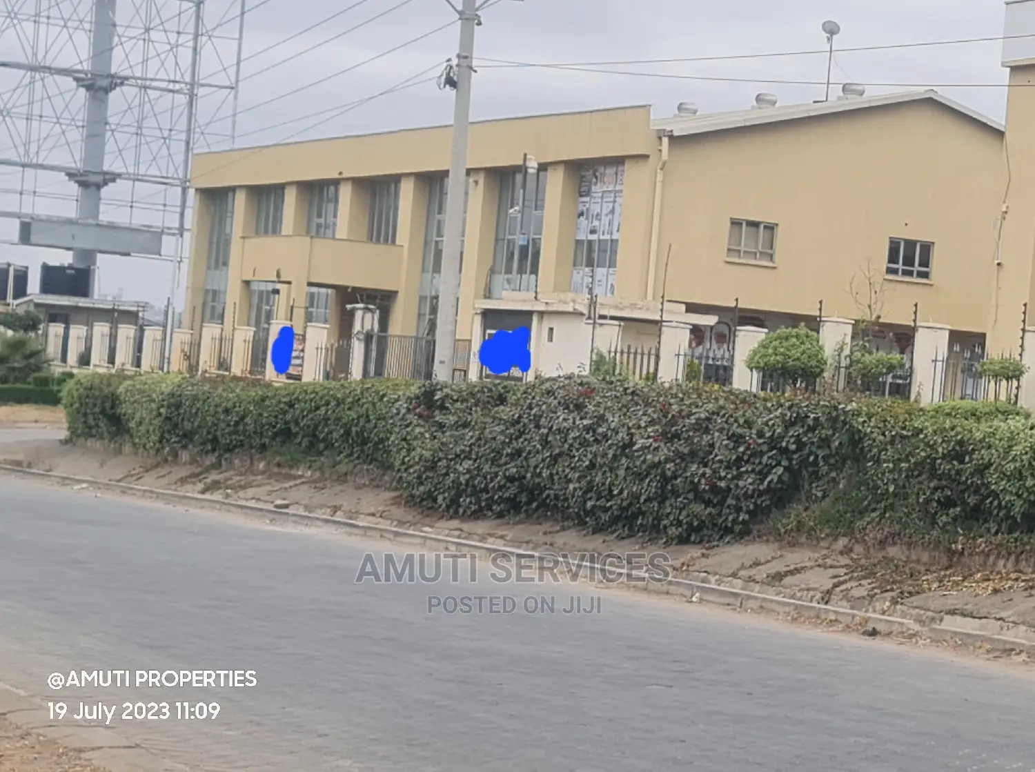 Showroom for Sale