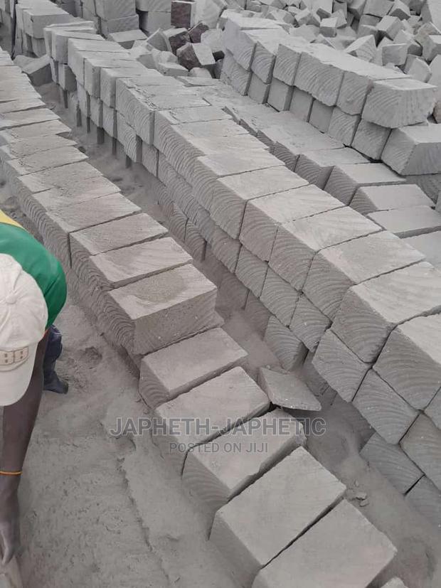 Machine Cut Stones,.Mawe Ya Ndarugo Safi Sana - main view