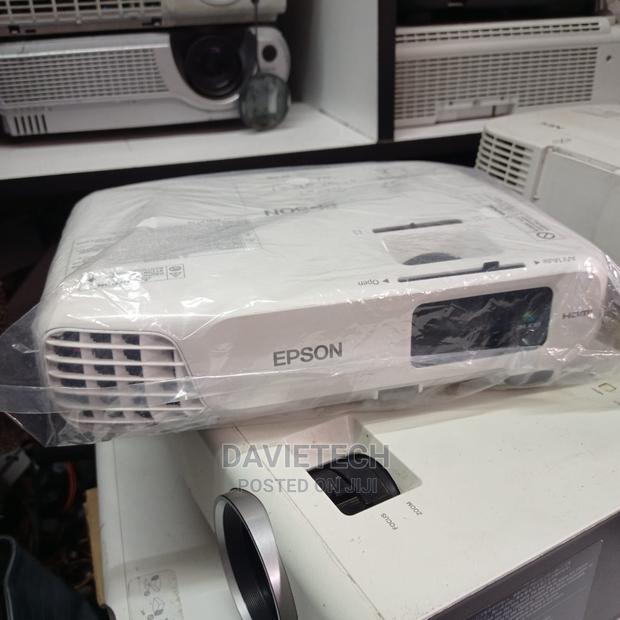 Epson Eb X18