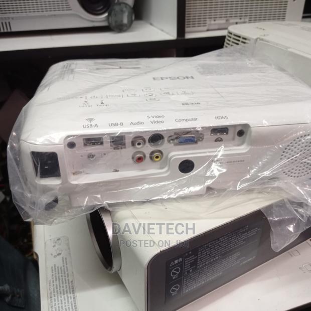 Epson Eb X18 - thumbnail 2