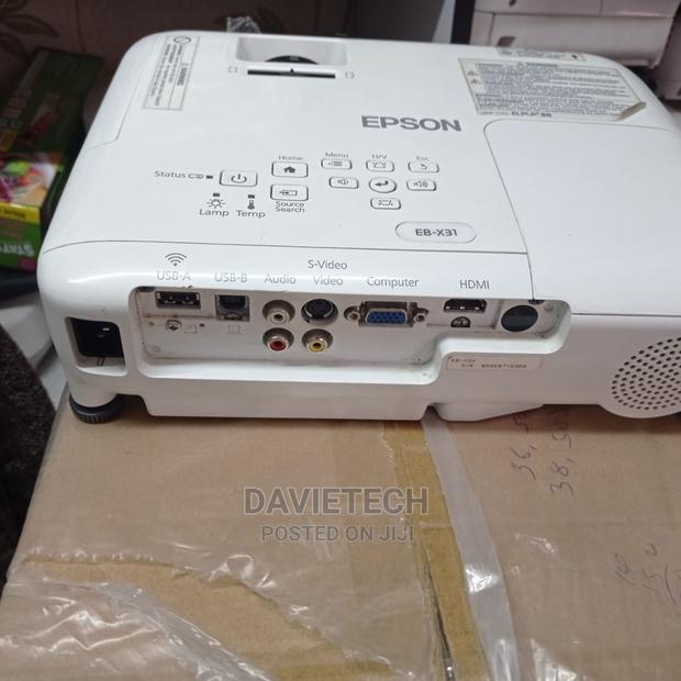 Refurbished EPSON -Eb X31 Projector. - thumbnail 2