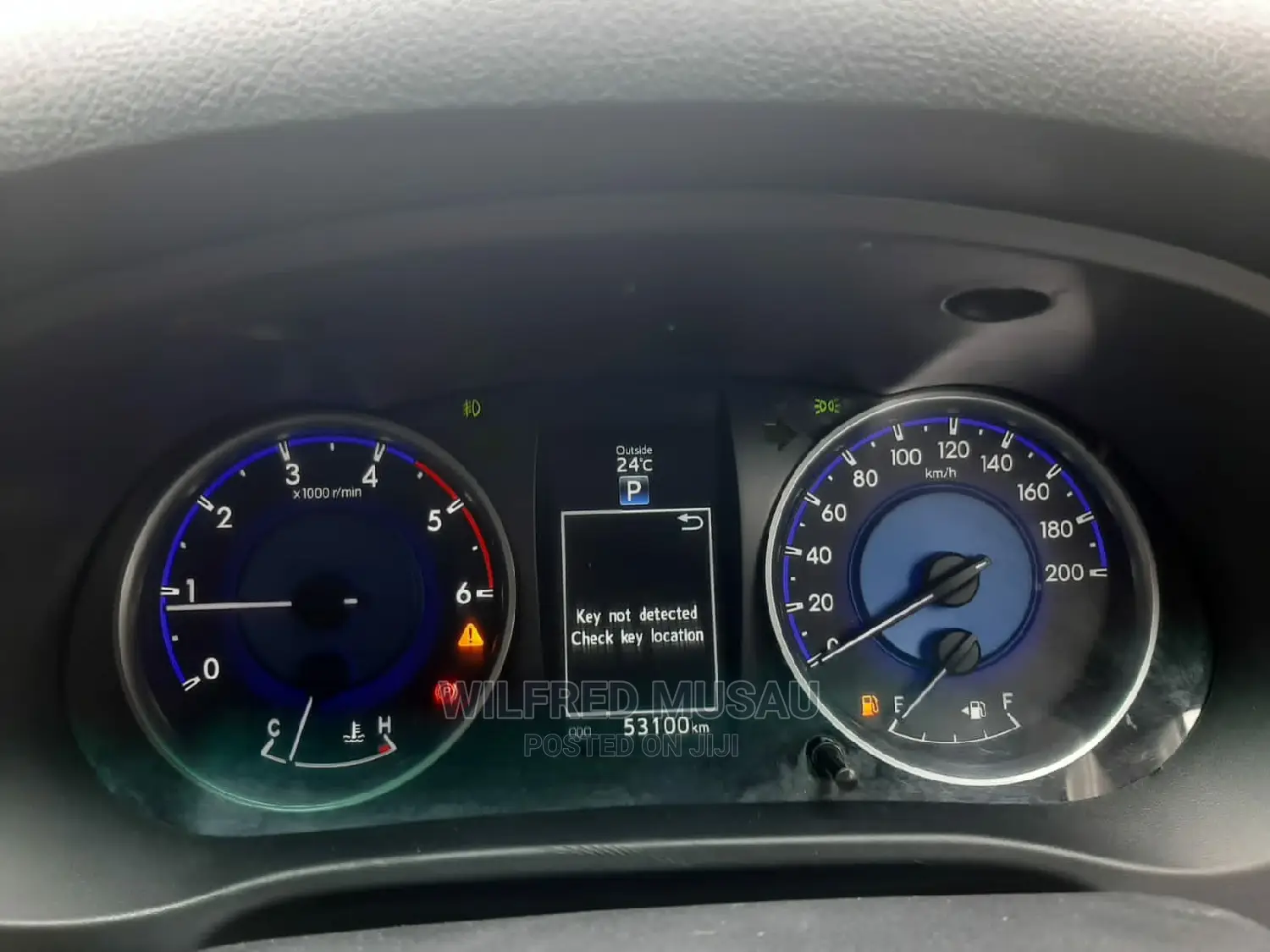 Toyota Hilux 2016 Gray