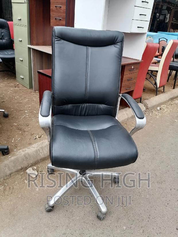 Superior Quality High Back Office Chairs - thumbnail 4