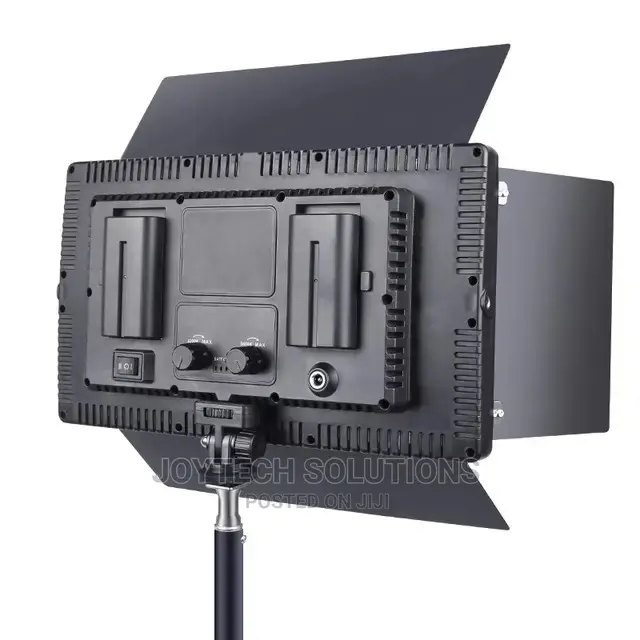 Camera Pro Led 600 Vedio Lights With Tripod.
