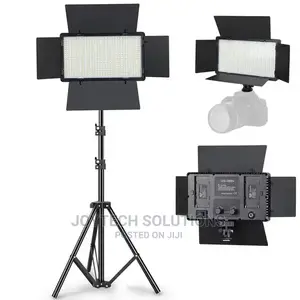 Camera Pro Led 600 Vedio Lights With Tripod.