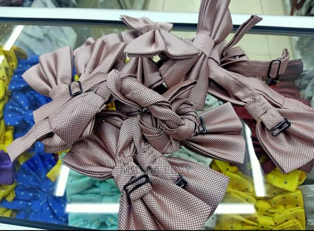 Chocolate Brown Bowties - thumbnail 2