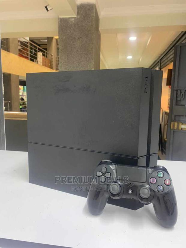 Second Edition Ps4 STD With Original Controller