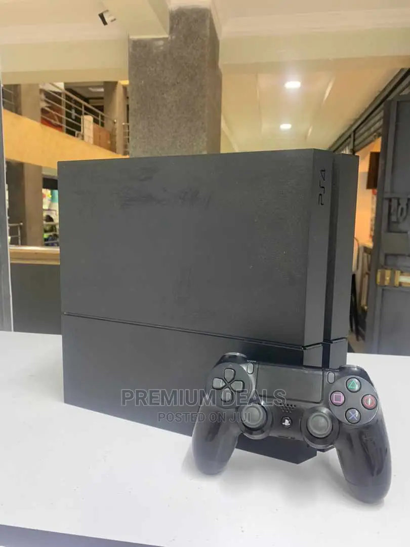 Second Edition Ps4 STD With Original Controller