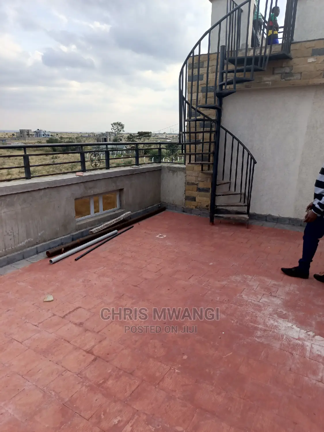 5bdrm Maisonette in Emarlands Plains, Kamakis for sale