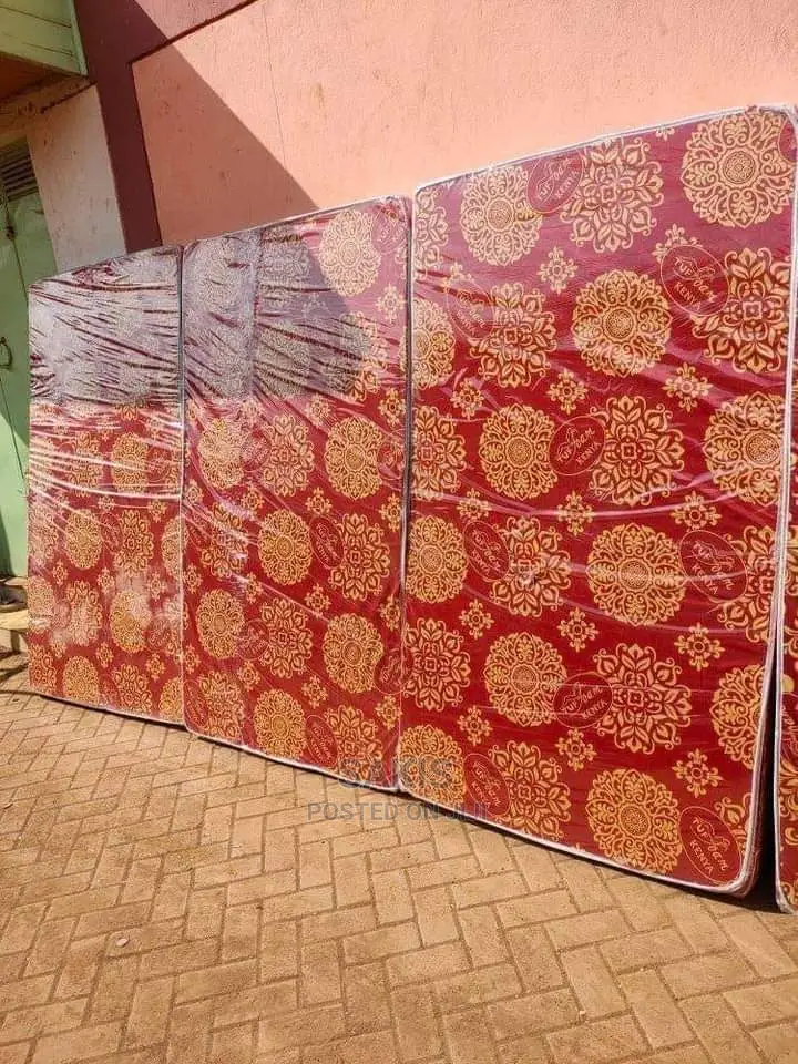 Ideal Deal! 3 by 6 High Density 6inch Mattresses. Tukuletee?