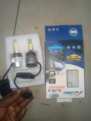 Foglamp/Foglight Bulb H11 Yellow/Clear Universal 9005/9006