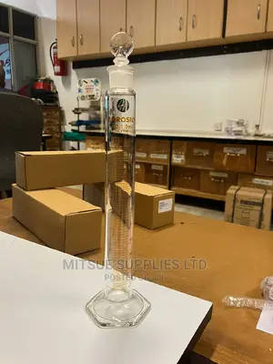 Measuring Cylinder With Stopper 100ml Glass ( Borosil)