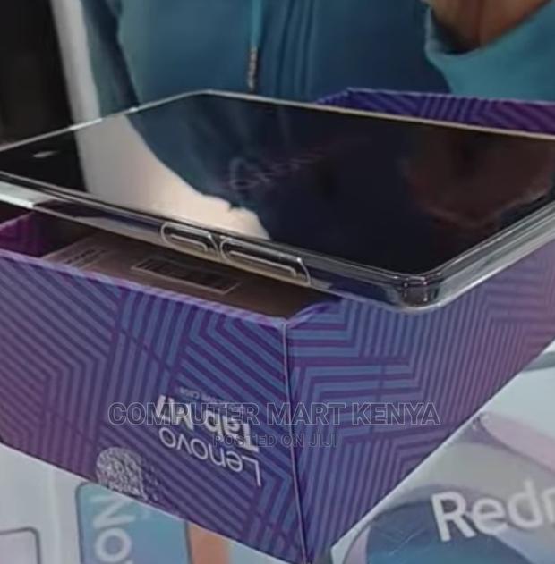 New Lenovo Tab M7 32 GB Black - main view