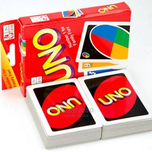 Family Fun Uno Card Game - thumbnail 5