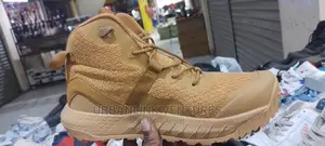 Under Armour Sneakers Boots