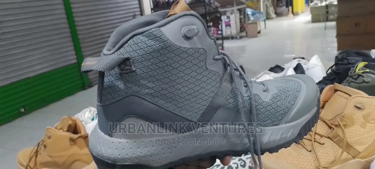 Under Armour Sneakers Boots