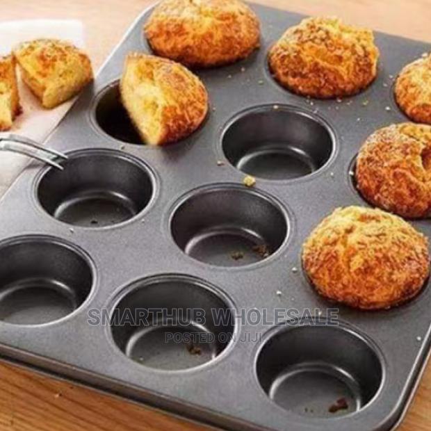 12 Holes Cupcake Moulds - main view