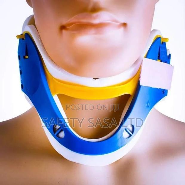 Emergency/Ambulance Cervical Collar - thumbnail 3