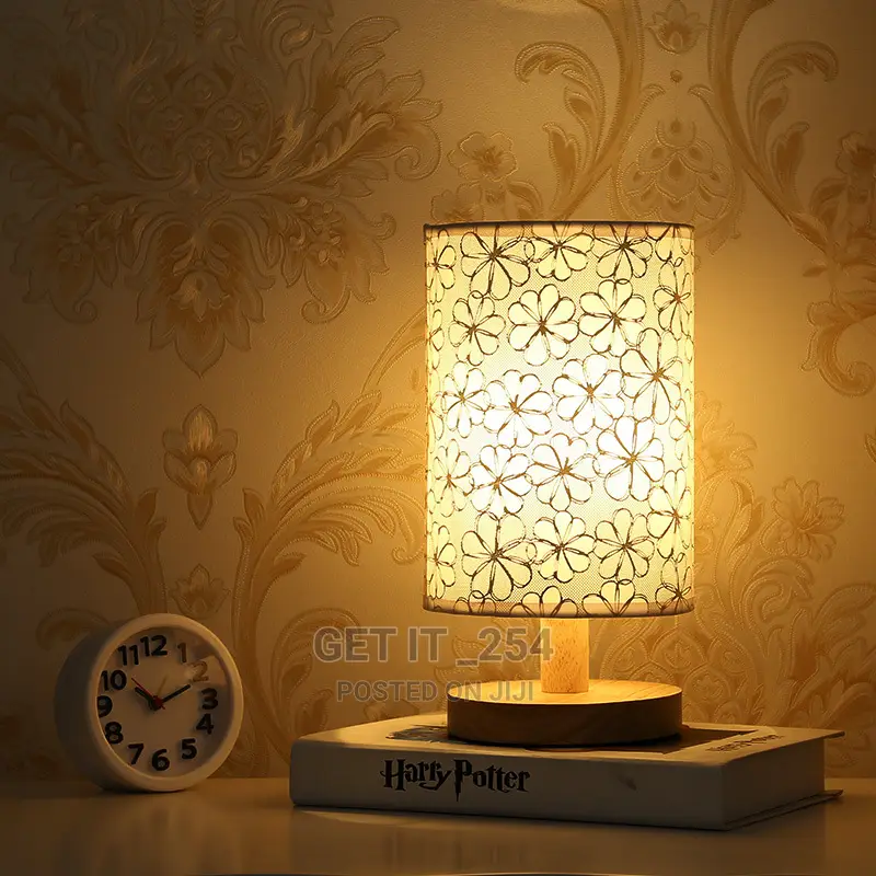 Nordic Table Lamp Premium Light Source Emits W