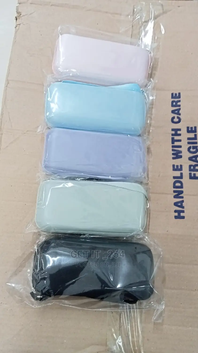 Portable Mini Umbrella
 Folds to 15 Cm Small