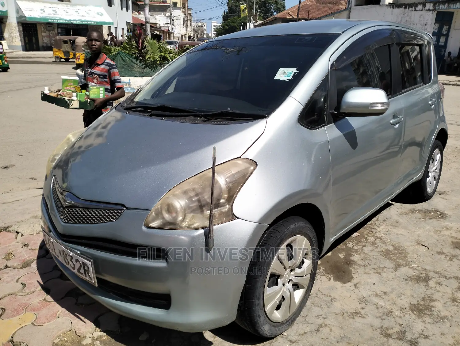 Toyota Ractis 1.5 FWD 2008 Silver