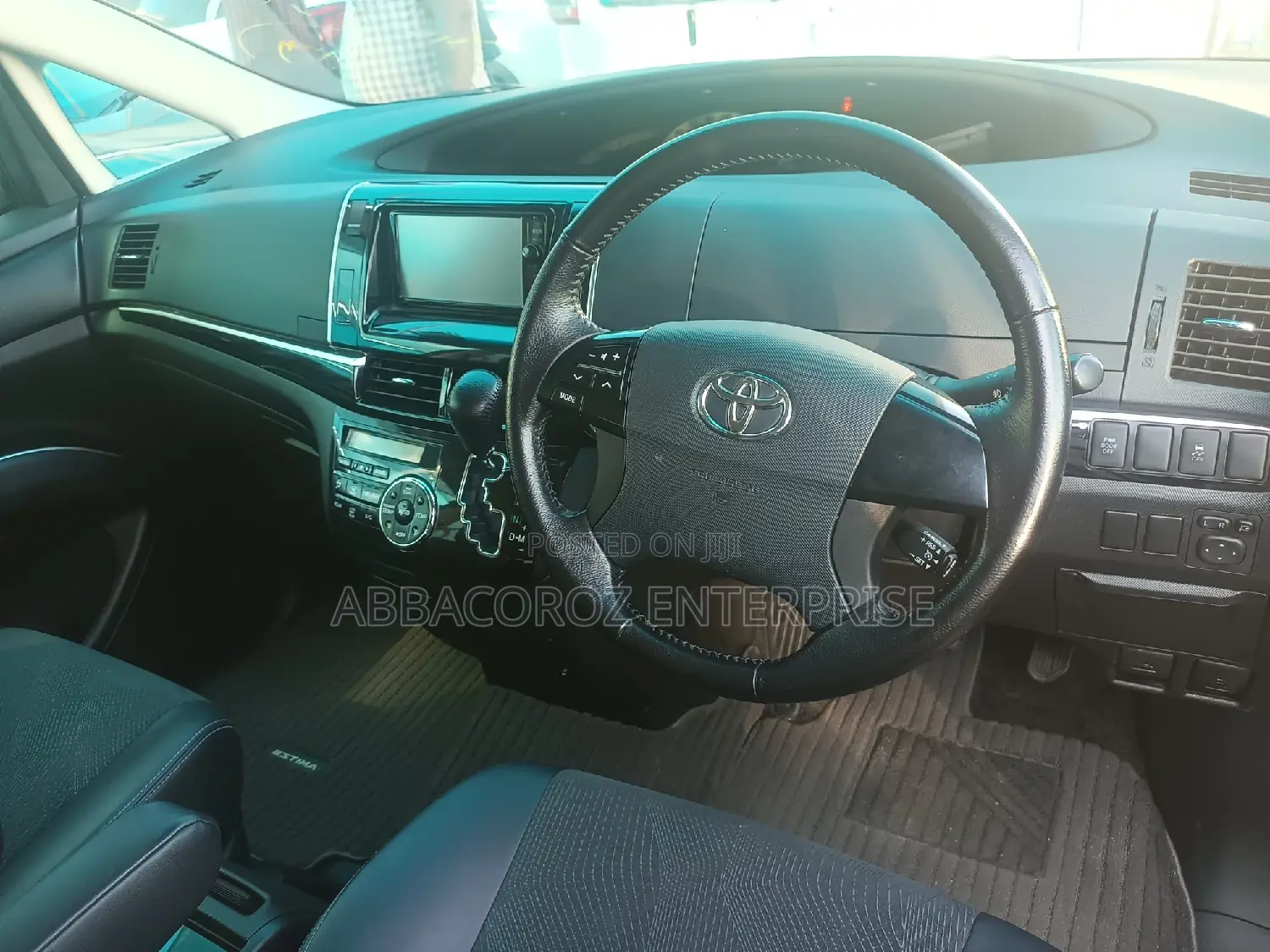 Toyota Estima 2016 Silver