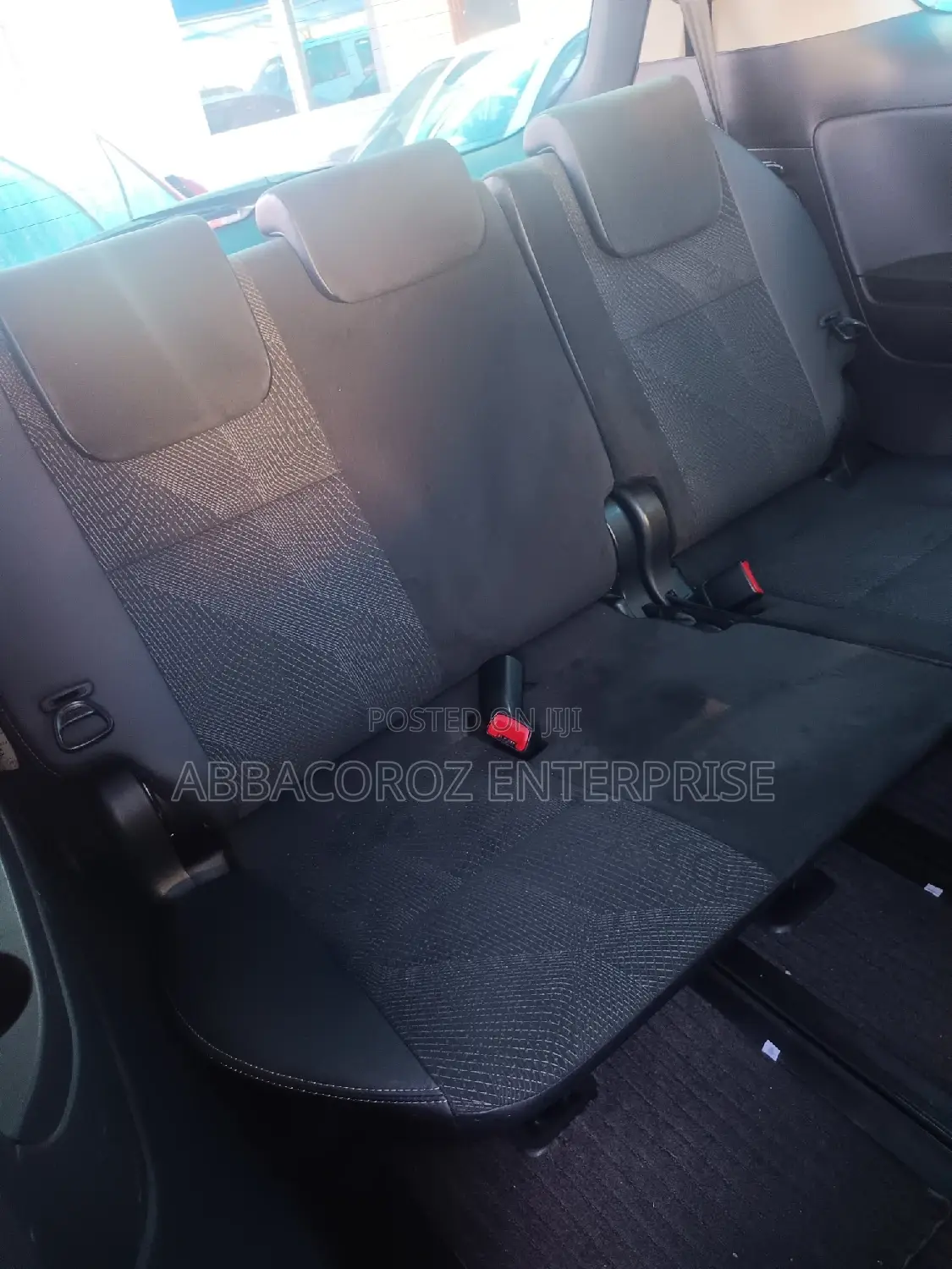 Toyota Estima 2016 Silver