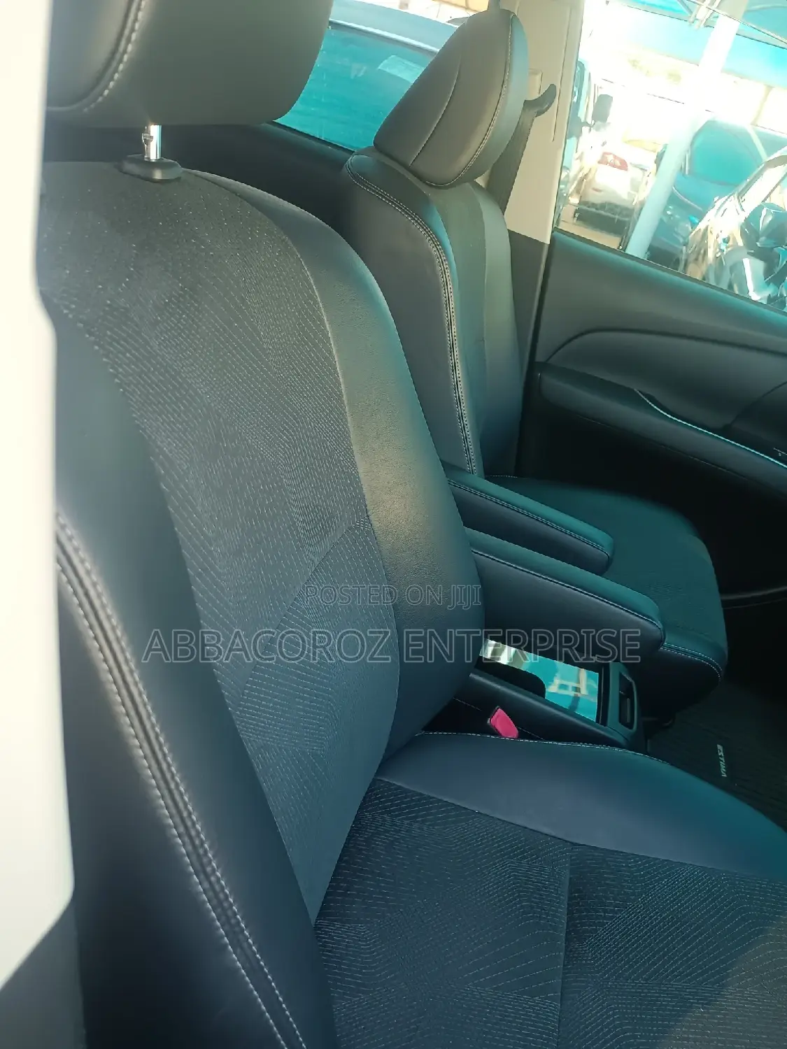 Toyota Estima 2016 Silver