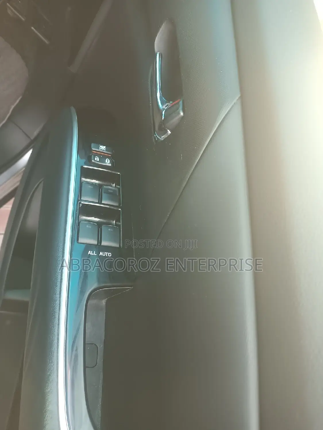 Toyota Estima 2016 Silver