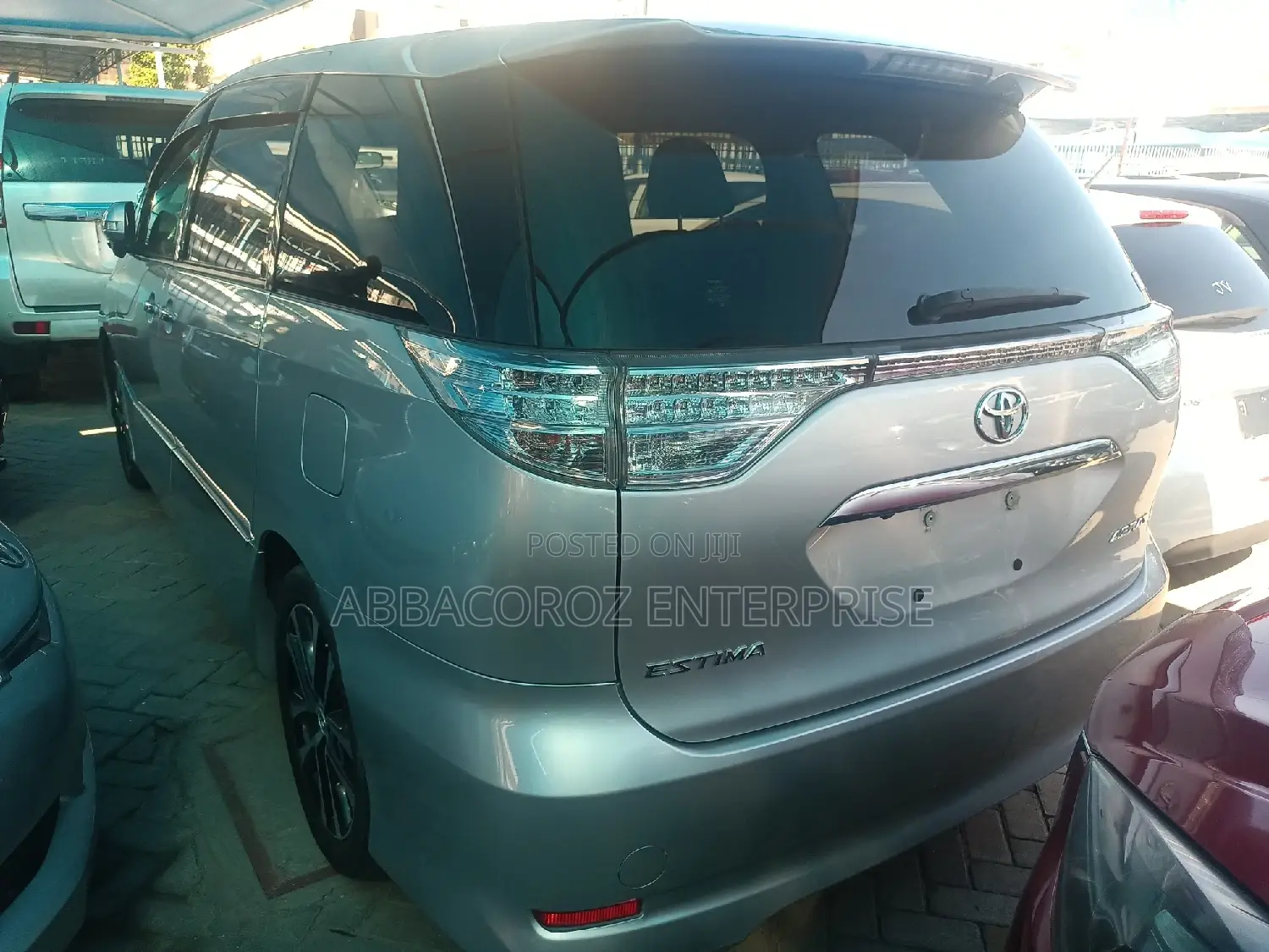 Toyota Estima 2016 Silver