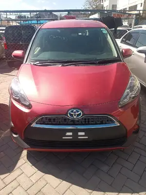 Toyota Sienta 2016 Red
