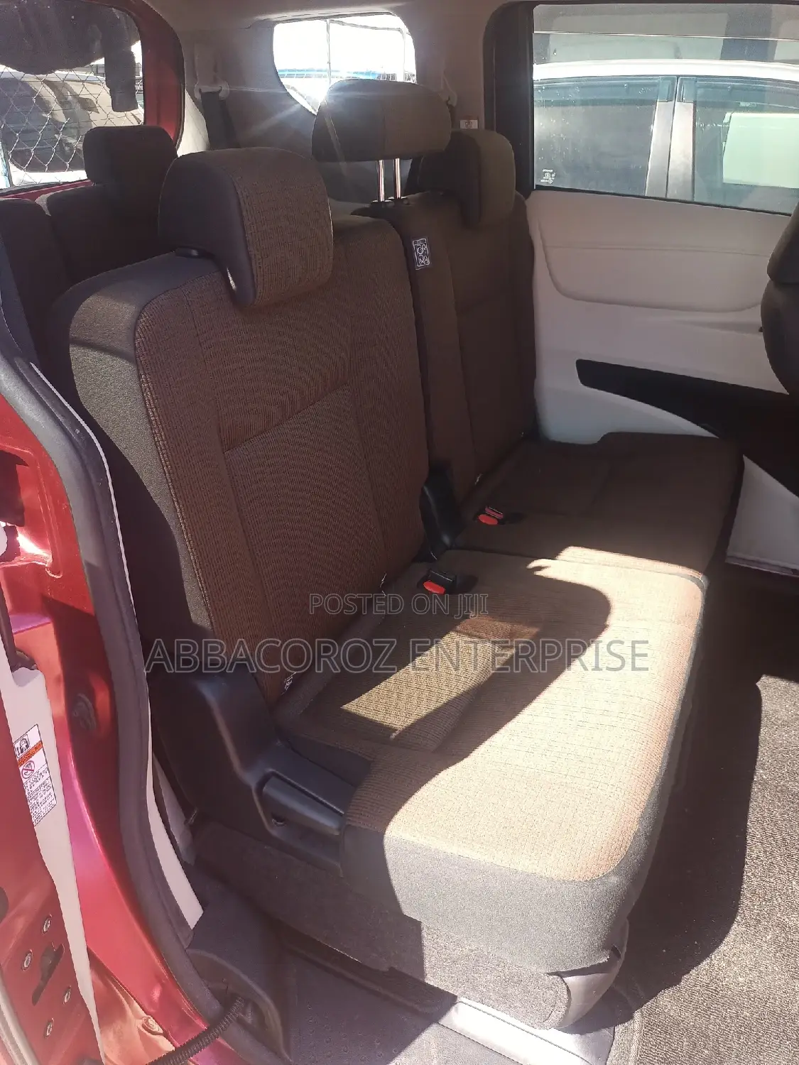 Toyota Sienta 2016 Red