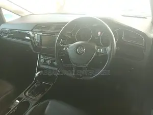 Volkswagen Touran 2016 Black