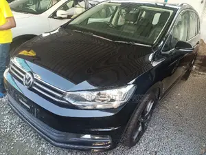 Volkswagen Touran 2016 Black