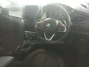 BMW 320i 2016 Black