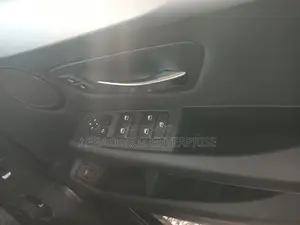 BMW 320i 2016 Black