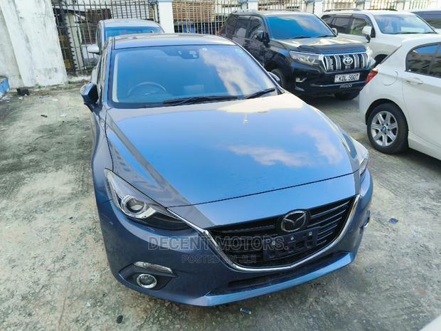 Mazda Axela 2016 Blue - main view