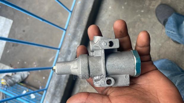 Air Regulator Valve/Pressure Regulator Valve HOWOSTEYR/CNHTC - thumbnail 6