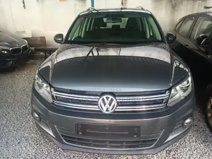 Volkswagen Tiguan 2016 Gray