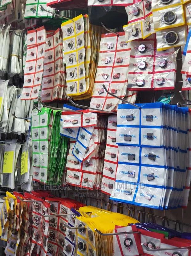 Smartphone Earpieces and Mouthpiece Replacement - thumbnail 2